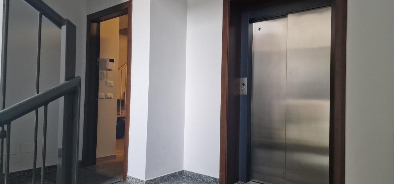 Charmant E Spazioso Monolocale A Due Passi Dalla Martesana Milan Bagian luar foto